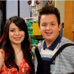 Bekend van iCarly - Last van zware botten - Mijn moeder vindt mij geweldig! - Als je mij volgt krijg je honger! (Parodie)