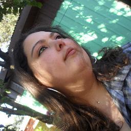 sou uma pessoa sincera,romantica e amo muito a vida...........