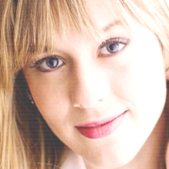 Seu sorriso é minha alegria , sua angustia é minha dor , sua tristeza é minha desgraça , você é minha vida @sophiaabrahao | Criado 14/06/11 ofc em favoritos