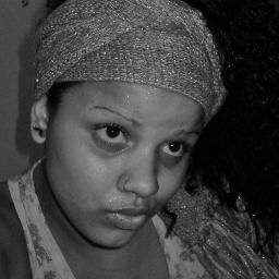 Menina mulher,sou uma menina meiga e inocente porém me mostro firme,forte e madura.
Muitos me conhecem e poucos tem o prazer da minha amizade.