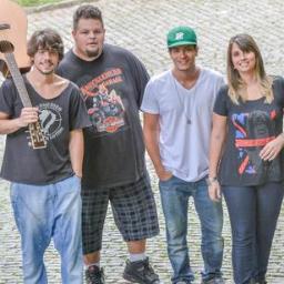Fã Clube De Sorocaba dedicado a 
F.U.S.C.A  Fazendo Um Som Com Amigos 
Banda Formada por @TatyCirelli@gugasabatie @digaolopes@Aguiarthur Oficializado