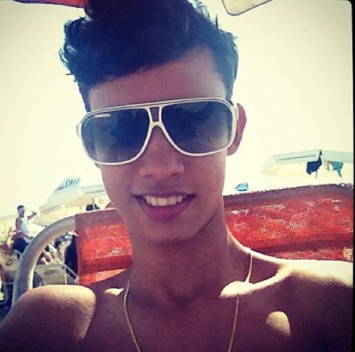 adolescente, estranho e fora do padrão!