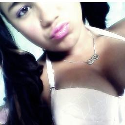 Bandida, bandida,
Ela é bandida.....♪ ♪ ♪