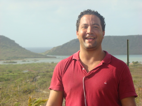 Real Estate in Curacao help people to come to his Own House and Cars..Personal coach,PASSION:sports, horse racing, TQ, social media baseballe , pokerr,bible
