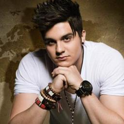 O ARTISTA E LUAN SANTANA SE VC GOSTA E SÓ SEGUIR POIS FÃ DE VERDADE SEGUI