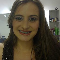 Toda minha vida é pautada em amores que tive, ou gostaria de ter. Falando sobre os que tive, também não tenho muito a dizer, amei e fui muito bem amada.