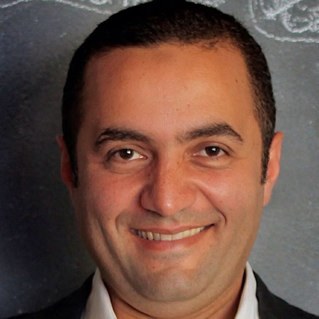 A true Egyptian من القلة المندسة Trying to make Egypt a better place