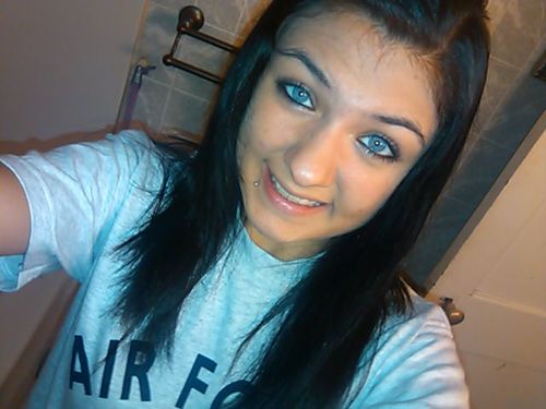 daniellegilarsk's profile picture. Names Danielle && Im #TeamGayAF ! Follooow Me Doee (: & Follow TheyKnowDa_Name She Beautiful & She Mine Though So Fall Back :)