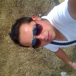 VALENTINzava's profile picture. 