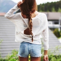 LOADING QUOTES... since: 20'12'11. ♔ // Owners: @linhdinhh @cynthiaaaax @LauraRayer // follow = follow back.
