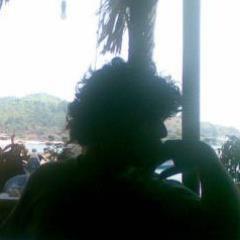 music lover, movie buff, foodie, entrepreneur
not mention goofball :P