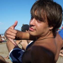 danielferrer87's profile picture. Poeta Descorchador de Noches...fui besable...hay gente que me confundia con Brad Pitt pero me polarice la mirada...soy el mejor brindando con copas de mas