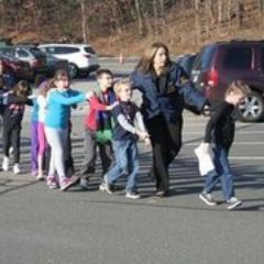 Follow me to support the children & adults killed in the Sandy Hook School Shooting in Connecticut. Every night we will pray to them in a tweet.
