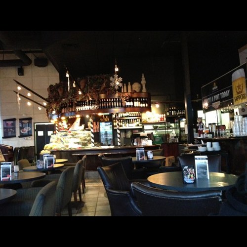 symposium_cafe's profile picture. 