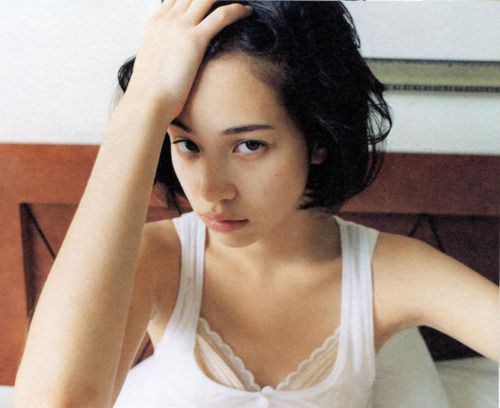 【H24.12.14】《Not Real》生まれたての水原希子のｂｏｔです*´｀*みんなと仲良くしたいですっ♡よろしくね(๑•－•๑)♡寂しがり屋だからいっぱいかまって？っあ...大切な人募集中♡←