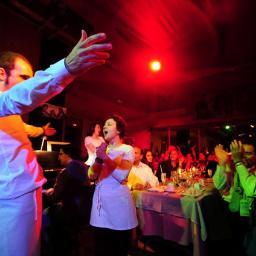 LaCastafioreRes's profile picture. La Castafiore es el primer restauante en Europa (1996) en amenizar cenas con lo mejor de la ópera y la zarzuela interpretado por originales camareros cantantes.