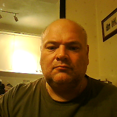 West Ham, S/T Holder, into Coarse Fishing, Jazz Funk, Soul, Pie and Mash. NHS Worker #COYI