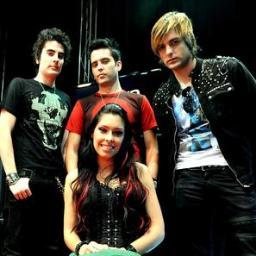 Somos mais que fãs...Somos Uma Nação...Unidos por um só motivo:a Felicidade da banda CW7
Since:29/11/2011 
*DONA: @DaniMyBoyzinho