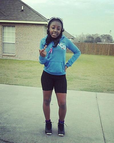 im tht ride or die btch .
rip to my nigga batoe he dead & gone bt he living through me . rip to my papa , & great momo . 
lakers'fan & free bad ass ..