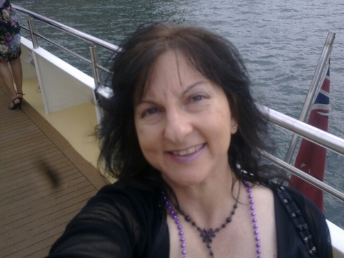 pinkouzo's profile picture. 