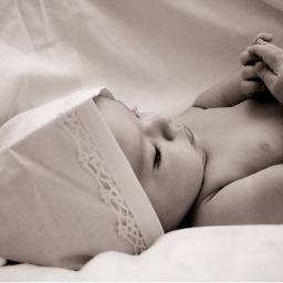 TheBabyScarlet's profile picture. The 4 month old baby girl of @ThePixieness and @Scottie_Mae. I love my mommys more than anything!