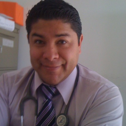 Medico Especialista, Casado, papa de Hulk, y del Chicharito, voto latino y americanista de corazón-