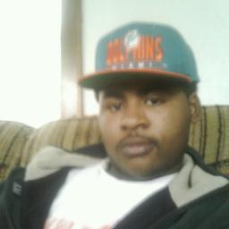 You must be the change you wish to see in the world
Money over bitches I'm yellin it to the grave
 Developed at a young age go after what pays