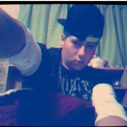 eeh haber priimero me llamo Rodrigo morales vargas tengo 16 años
la musica qe mas  me gusta  es el reggeaton y eso y mi 
facebook: Rodrigo morales vargas