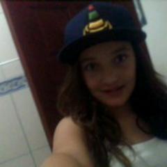 Amo fazer novos amigos ^^ ,adoro os pião cm o povo ,e adoro lutar haha'
