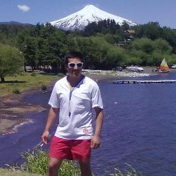 Rokeittor's profile picture. estudiante de kinesiología, amante del fútbol, colocolino de corazón e intento de dj