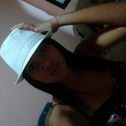 Quer umα gαrotα perfeitα(?) Comρrα umα Bαrbie .
　　' αrticulαdα, lindα, mαniρulαdα e não pensα²
- porque eυ tenho defeitos, personαlidαde própriα