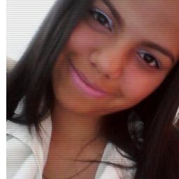 Mulher que é mulher não se atrasa em buxixo , se adianta no silêncio! * http://t.co/2q3lg80U
