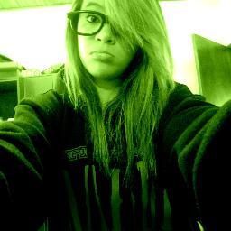 Sou a gi , tenho 15 anos , não namoro , e sou muito ciumenta haha :3
http://t.co/NFqIWDsJ 
pergunta lá http://t.co/ngZhKgTH
