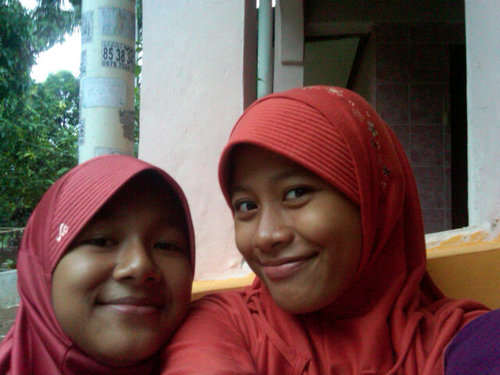 RahmaDitya_'s profile picture. Just smile at yours problem...Follow me again guys! @Rdityasalsaa I'll followback you!thanks^B