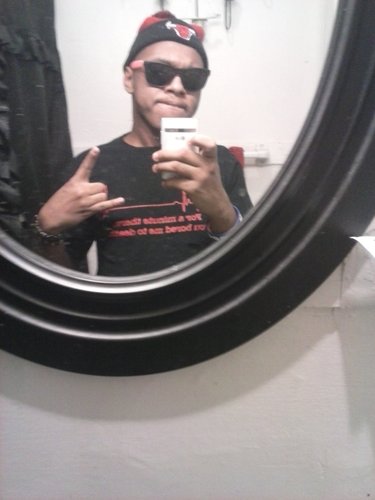 #Team 8/28/ College kid swagg.. all about dat money n my career nd my wife.#TeamLibra #Team Supa Coop Crazy #College life. Follow me, i do follow back.