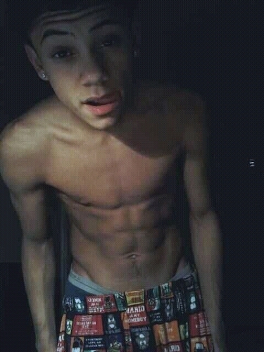 I'm young and I'm gettin it .