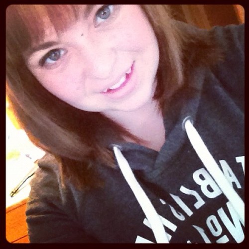 my favorite animal is a giraffe :) 
canadian girl
i run my dog in agility :)