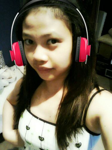 mabait,CUTE, mapagmahal.. :P