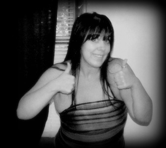 oneclassymommie's profile picture. mommie to 4 daughters and grannie to 4 grandbabies and sooooo rockin the look :)