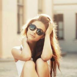 Studying with English(hon.)
  ......i Am hEre tO mAke fuN wiD mOre fRiEnDs......
