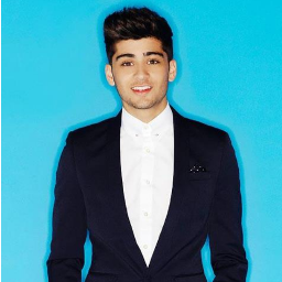 Hie guys,myself sam ♥ I'm a huge DIRECTIONER! I all them 5/5 But 1 is very special zayn ♥ my loverboy ♥..i ♥ to make friends..follow me follow u back!!♥♥♥ muah