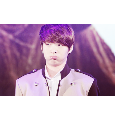 ヽ(゜ロ゜;)ノ 이창섭 btOb - ๙๑LiNE #Specialfam , just autobot (*´д`)??