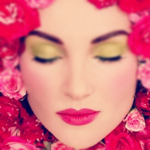 fabworld_uk's profile picture. I love seeing the expression on people faces when they see or smell something pleasing! Because great... scent makes sense #instantfollowback