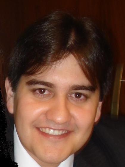 Apaixonado pela música sertaneja, instrumentos musicais (principalmente minha viola), pela minha família e meu amor... Quanto ao Trabalho,um prazer (CGEIT, PMP)