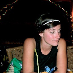JulieHytry's profile picture. 