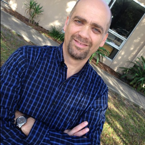Husband of an amazing woman and father of two incredible kids. Social media enthusiast, entrepreneur, consultant. Loving God and people to make a better world.