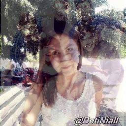 @OneDirection ^^ Follow @BetiNiall