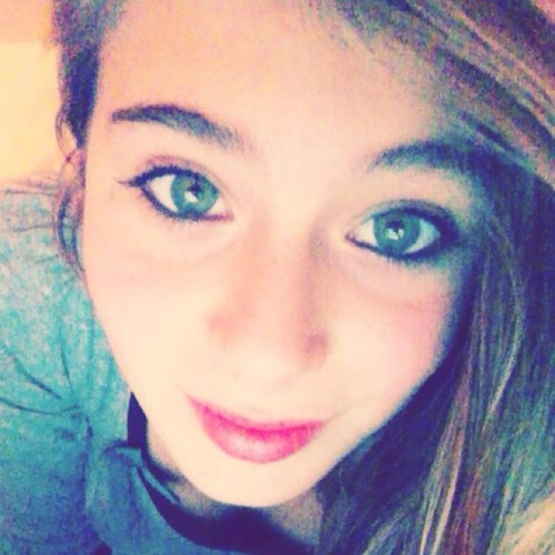Lou bébé de toii est la  kissss ..
