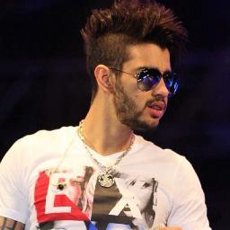 Meeu Bê'H @Gusttavo_lima ~Sempre Irei Te Amar ''
#DonaDoFCAqqOH -- @Silverlaniafeli
“Aqui só existe o bem. Se você me deseja o mal, eu te desejo amor.”