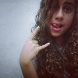 Sou chata , feia e bastante ciumenta (: